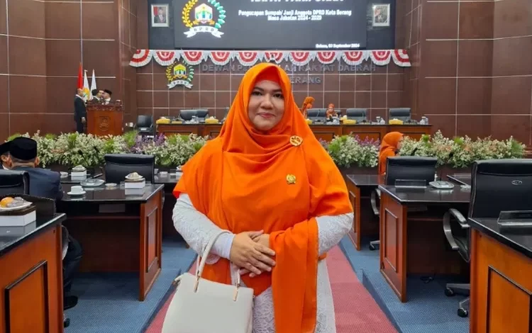 Pilih Komisi 2 DPRD Kota Serang, Erna Yuliawati Tawarkan Sekolah Paket Gratis dan Diskon Umroh