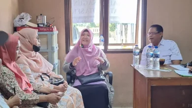 Heboh! Bu Erna Yuliawati Tiba-Tiba Kunjungi Koperasi Merah Putih Serang – Ada Apa 2