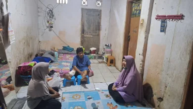 terluka Parah Usai Terjatuh, Ibu Salbiah Ditemukan dalam Kondisi Memprihatinkan – Kini Didorong Dirawat di RSUD Kota Serang Lewat BPJS 4