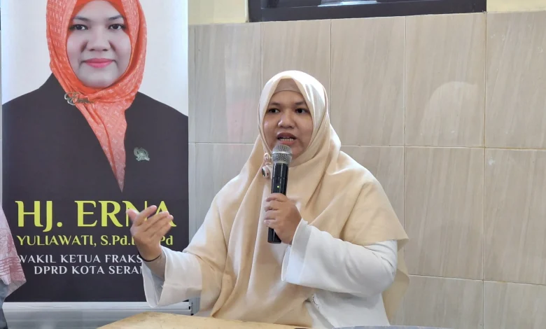 Dekat dengan Warga, Teguh Menyuarakan Aspirasi: Hj. Erna Yuliawati Gelar Reses Bersama Warga Cimuncang.