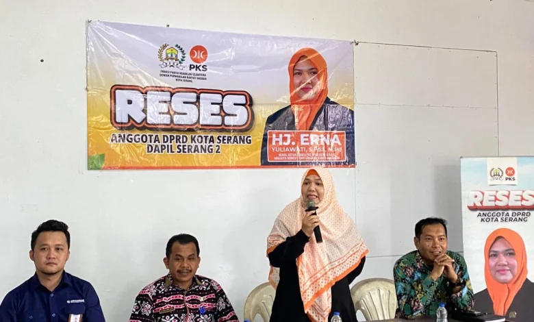 Reses Bersama Kader Posyandu se-Kelurahan Serang, Hj. Erna Yuliawati Tekankan Sinergi Layanan Kesehatan dan Perlindungan Sosial.
